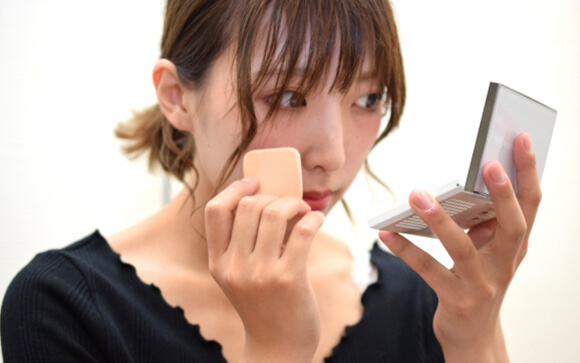 ヘアセットやメイク