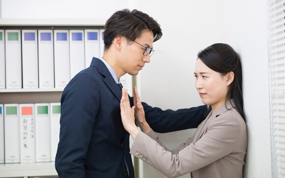 顔を見るたび誘われる