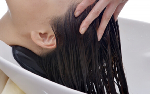 髪型・髪色に凝るよりヘアケアが大切
