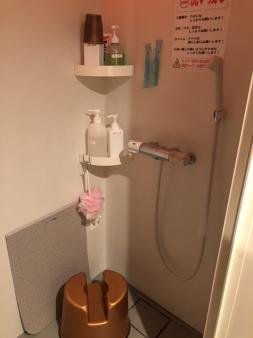 シャワー室