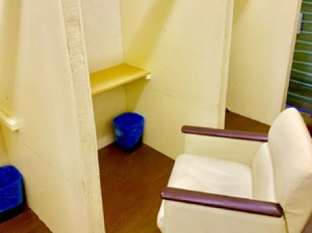 待機室は個室・集団・喫煙・禁煙と色々