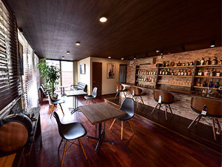 カフェスタイルのお洒落な待機場です☆