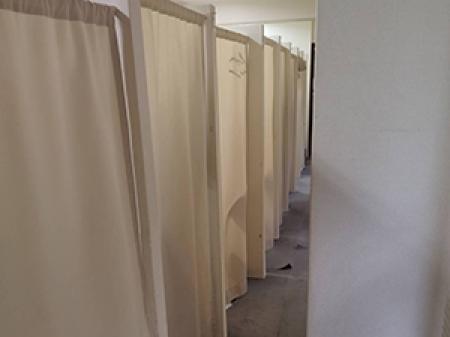 全30部屋の個室待機!