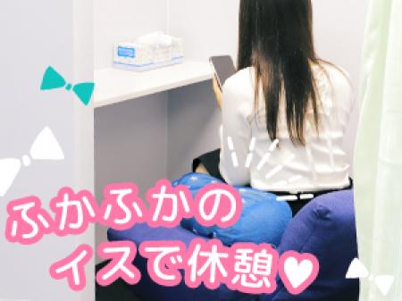 ふかふかのイスで休憩